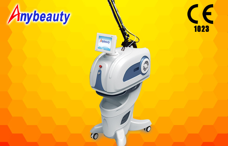 10W - 30W Output CO2 Fractional Laser Machine For Acne Scar , Pigment Removal